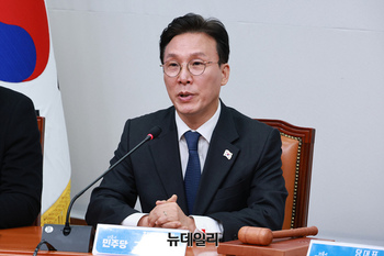 [단독] '재산 2억' '반미 이력' 김민석, 아들은 '수천만 원' 국제고-'억대' 美 유학