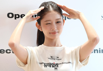 [영상] 아이브 레이, 팬 몰고 성수동 등장