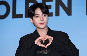 [포토] 에이티즈 종호 '팬들 향한 하트'