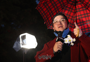 [포토] 아트워크 하이볼, 인사말하는 최용호 저스피스재단 이사장