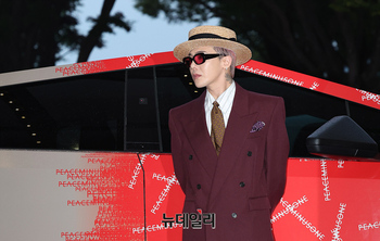 [영상] 지드래곤과 우주인과 사이버트럭