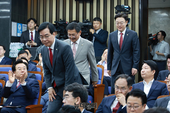 [포토] 의총 참석하는 송언석·이헌승·김성원 