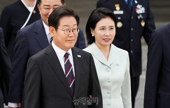 [포토] 'G7 정상회의' 참석차 출국하는 이재명 대통령 