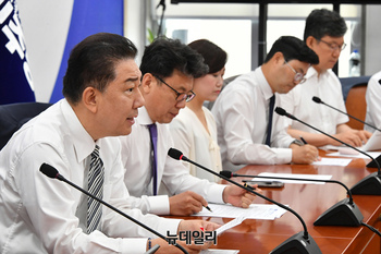 [포토] 발언하는 김병기 민주당 대표 직무대행 겸 원내대표