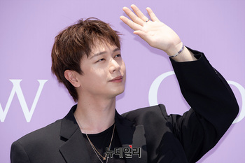 [영상] 육성재 '눈부신 얼굴'