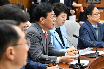 [포토] 원내대책회의 참석한 송언석