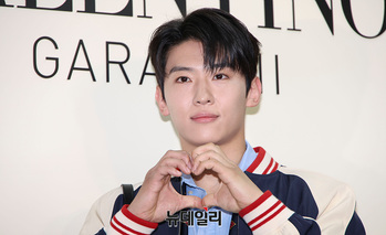 [영상] 덱스 '여심저격 하트'