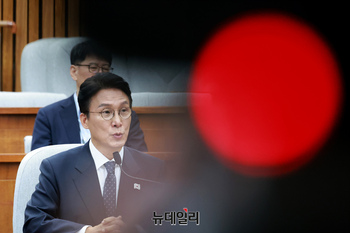 국가채무비율 50% 넘긴다는데 총리 후보 김민석은 "20~30?" … 野 "지명 철회해야" 