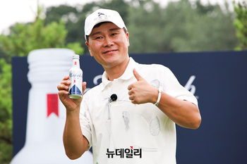 [영상] 변기수 '엄지 척'