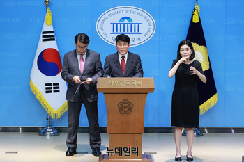 [포토] 도태우 "'국민재단 빛' 설립운동 하겠다"