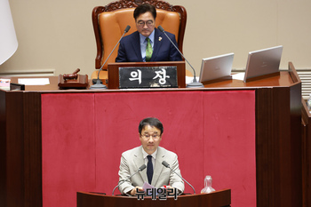 [포토] 인산말 하는 한병도 신임 예산결산특별위원회 위원장