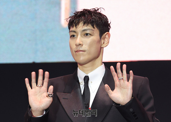 [포토] 오징어게임 팬이벤트, 인사하는 타노스 최승현