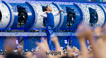 [포토] 무대 선보이는 싸이