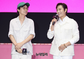 [포토] 오징어게임 시즌3 소감 밝히는 프런트맨 이병헌