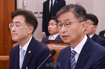 [포토] 답변하는 최재해 감사원장