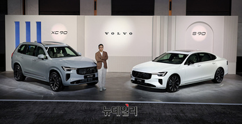 [포토] 볼보 신형 XC90·S90 공개하는 이윤모 대표