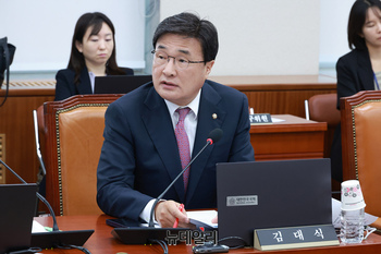 [포토] 교육위서 질의하는 김대식 국민의힘 의원