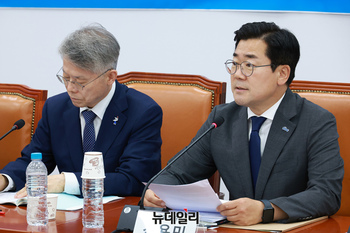 [포토] 검찰개혁 토론회서 발언하는 박찬대