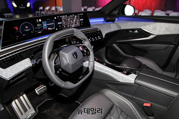 [포토] 48V 마일드 하이브리드 품은 '푸조 올 뉴 3008'