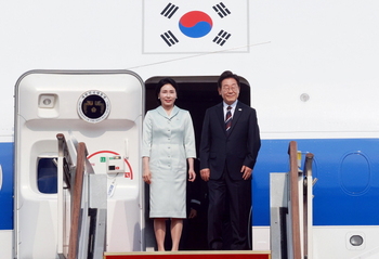 中 서해 인공섬과 전승절 초청 … '셰셰 외교' 고집하다간 한미 동맹 회복 불능 빠진다