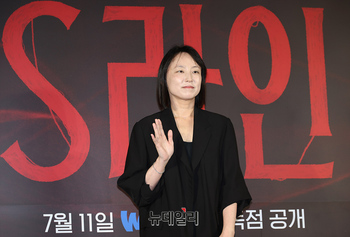 [포토] S라인으로 드라마 데뷔하는 안주영 감독