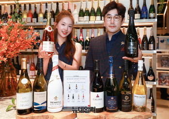 [포토] 현대백화점 "와인과 함께 시원한 여름 즐기세요"