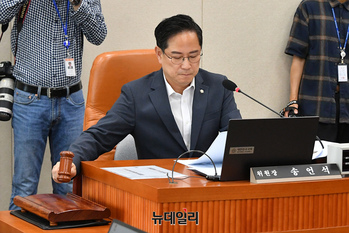 [포토] 의사진행 하는 박수영 국민의힘 간사