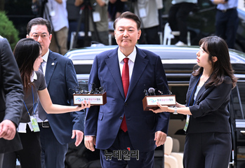 [포토] 영장심사 출석하는 윤석열 전 대통령
