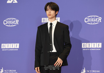 [포토] NCT DREAM 지성 "정규 5집 나왔어요"