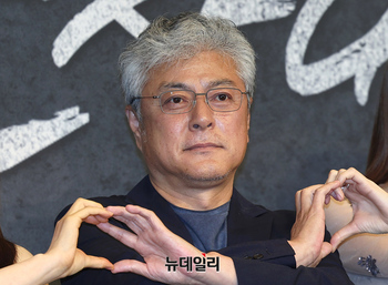 [포토] '착한사나이'로 드라마 도전하는 송해성 감독