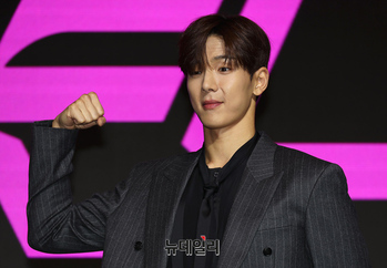 [포토] 데뷔 10주년 맞은 몬스타엑스, 리더 셔누