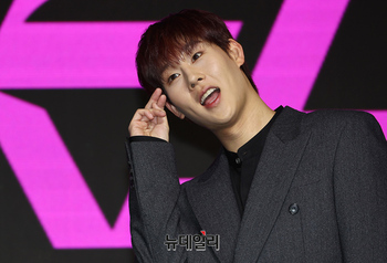 [포토] 몬스타엑스 주헌 "10주년 공연위해 5kg 감량"