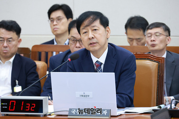 [포토] 답변하는 구윤철 경제부총리 겸 기획재정부 장관 후보자