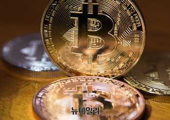 비트코인 12만 달러 재돌파, 리플 사상 최고 경신 … 美 '가상자산 3법' 통과에 시장 들썩