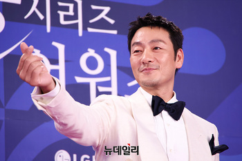 [영상] 박해수 '손가락 하트'