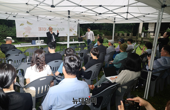 [포토] 제1회 리멤버 이승만, 축사하는 인보길 회장