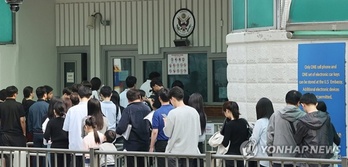 美, 관광·유학 비자에 35만원 부과 … 트럼프, 외국인으로 적자 메우나