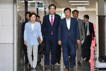 [포토] 비상대책위원회의 참석하는 국민의힘 지도부