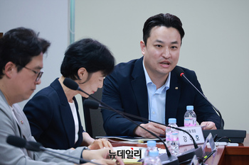 [포토] '대한민국 미래교육 트렌드'서 축사하는 강주호 교총회장