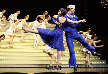 [영상] 브로드웨이42번가, 페기 소여 유낙원의 탭댄스