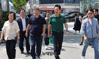 [포토] 쿨링로드 점검 나선 오세훈 서울시장