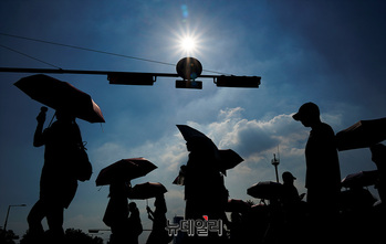 [포토] 폭염경보 '심각' 격상...중대본 1단계 가동