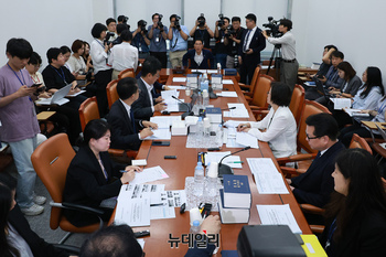 [포토] 노란봉투법 놓고 열린 환노위 소위