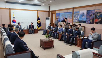 경남·부산 행정통합특위, 첫 공식 만남 … 