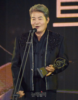 [포토] 가수 진성, 트롯마스터상 수상