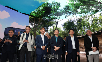 [포토] 국정기획위원회 ‘K-컨텐츠 시장 300조 시대’를 위한 현장방문