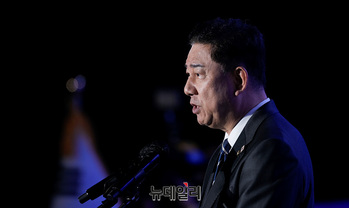 [포토] 인사말하는 김병기 직무대행