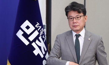 [단독] 진성준, '서울 아파트' 올인 … 주식 증세 전도사의 "주식 이상 無" 믿을 수 있나