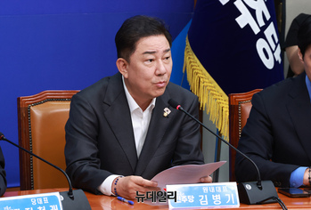 [포토] 발언하는 김병기 더불어민주당 원내대표