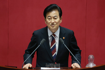 [포토] 인사말 하는 정동영 통일부 장관